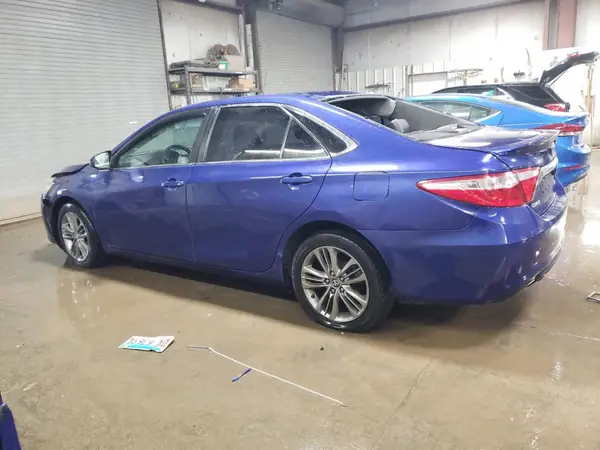 4T1BF1FK6GU567012 2016 TOYOTA CAMRY - Image 2