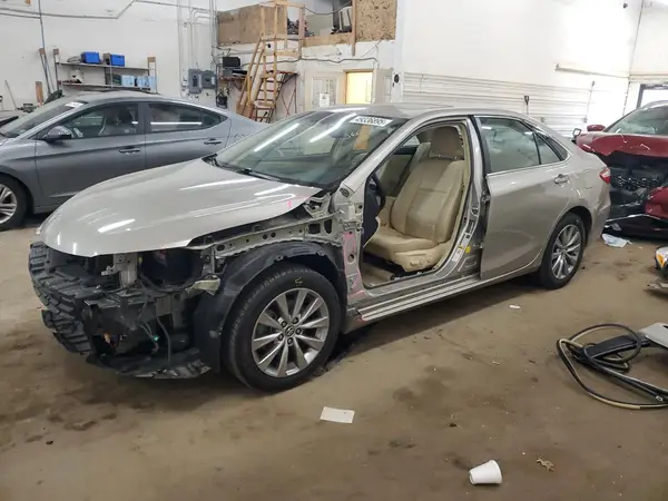 4T1BF1FK6GU567222 2016 TOYOTA CAMRY - Image 1