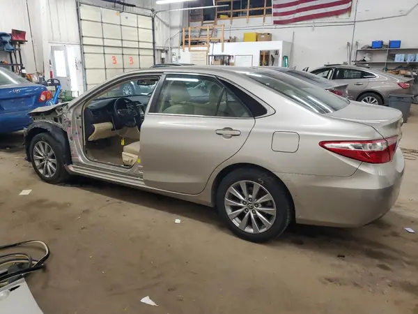 4T1BF1FK6GU567222 2016 TOYOTA CAMRY - Image 2