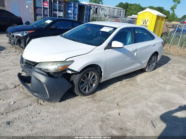 4T1BF1FK6GU568855 2016 TOYOTA CAMRY - Image 2