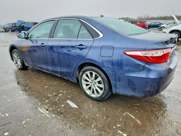 4T1BF1FK6GU574283 2016 TOYOTA CAMRY - Image 2