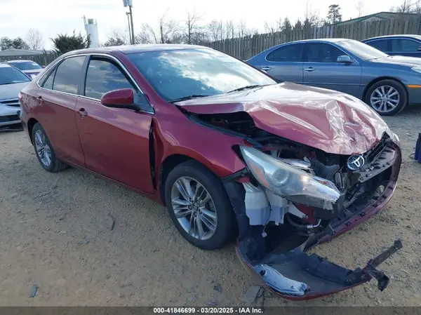 4T1BF1FK6GU579631 2016 TOYOTA CAMRY - Image 1