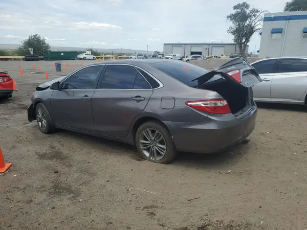 4T1BF1FK6GU580746 2016 TOYOTA CAMRY - Image 2