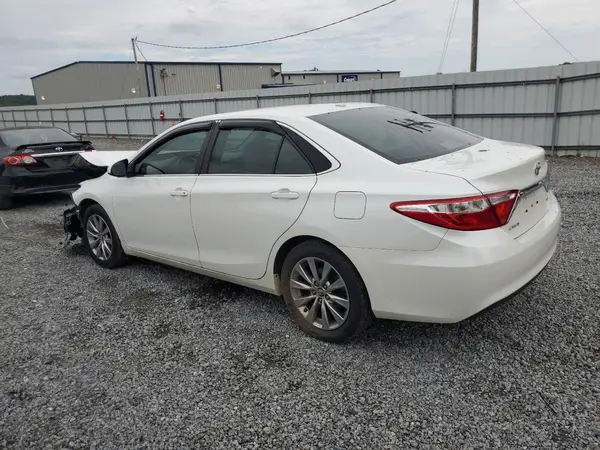 4T1BF1FK6GU581394 2016 TOYOTA CAMRY - Image 2