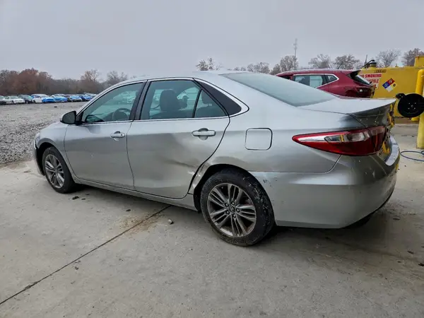 4T1BF1FK6GU582366 2016 TOYOTA CAMRY - Image 2