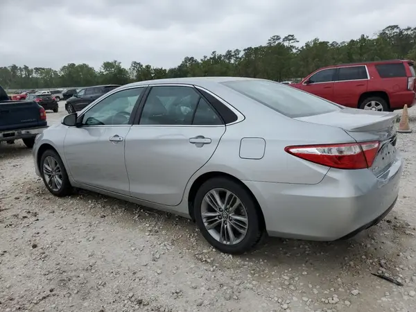 4T1BF1FK6GU583887 2016 TOYOTA CAMRY - Image 2