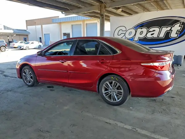 4T1BF1FK6GU587762 2016 TOYOTA CAMRY - Image 2
