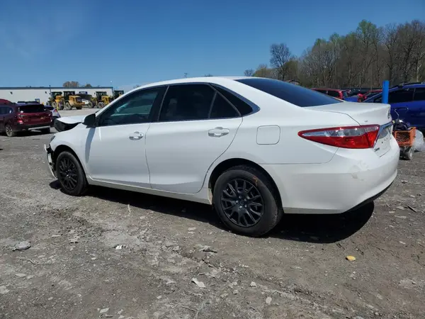 4T1BF1FK6GU589236 2016 TOYOTA CAMRY - Image 2
