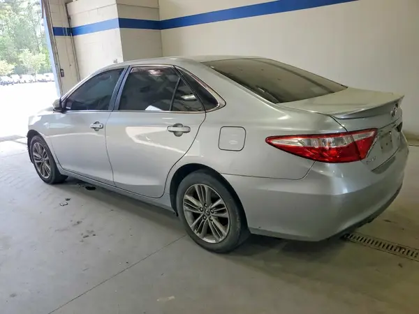 4T1BF1FK6GU592041 2016 TOYOTA CAMRY - Image 2