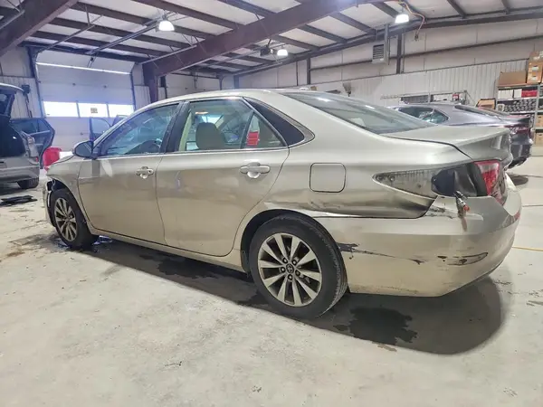 4T1BF1FK6GU594212 2016 TOYOTA CAMRY - Image 2