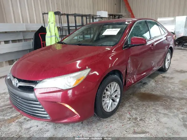 4T1BF1FK6GU596316 2016 TOYOTA CAMRY - Image 2