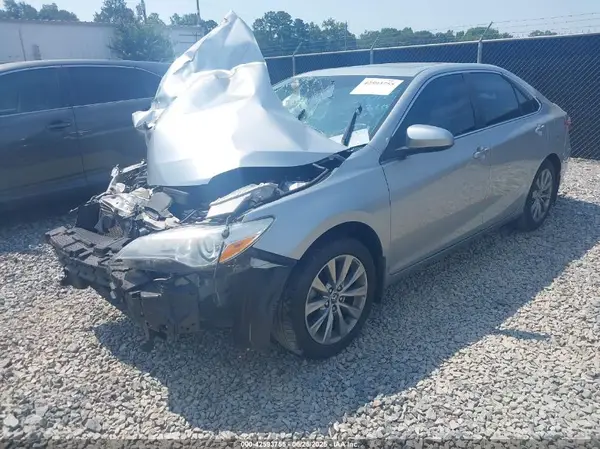 4T1BF1FK6GU596820 2016 TOYOTA CAMRY - Image 2