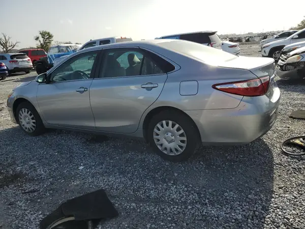 4T1BF1FK6GU599247 2016 TOYOTA CAMRY - Image 2