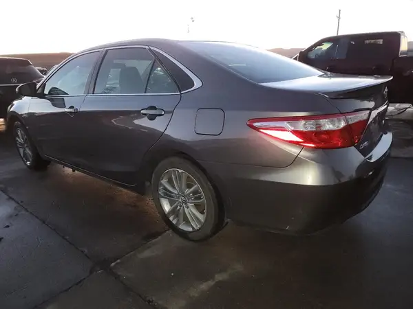 4T1BF1FK6GU601403 2016 TOYOTA CAMRY - Image 2