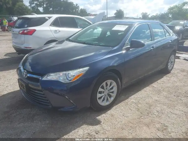 4T1BF1FK6GU606214 2016 TOYOTA CAMRY - Image 2