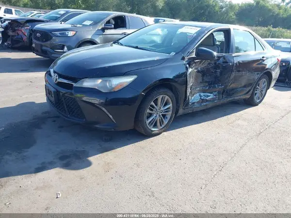 4T1BF1FK6GU607878 2016 TOYOTA CAMRY - Image 2
