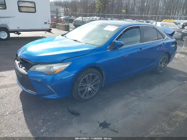 4T1BF1FK6GU998949 2016 TOYOTA CAMRY - Image 2