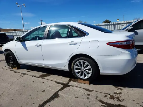 4T1BF1FK6HU269061 2017 TOYOTA CAMRY - Image 2