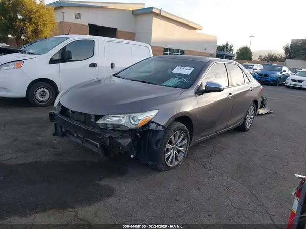 4T1BF1FK6HU269173 2017 TOYOTA CAMRY - Image 2
