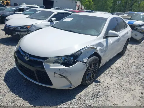 4T1BF1FK6HU271084 2017 TOYOTA CAMRY - Image 2
