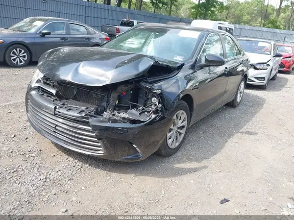 4T1BF1FK6HU271876 2017 TOYOTA CAMRY - Image 2