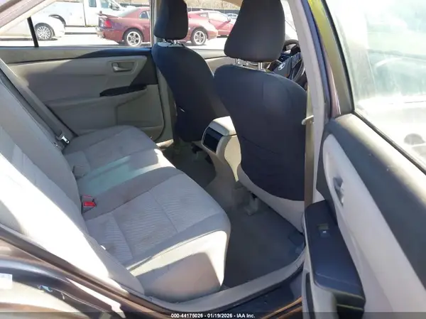 4T1BF1FK6HU275989 2017 TOYOTA CAMRY - Image 8