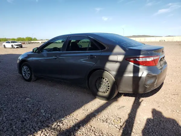 4T1BF1FK6HU276074 2017 TOYOTA CAMRY - Image 2