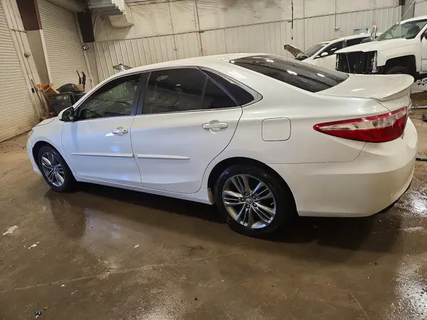 4T1BF1FK6HU276446 2017 TOYOTA CAMRY - Image 2