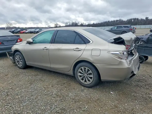 4T1BF1FK6HU276933 2017 TOYOTA CAMRY - Image 2