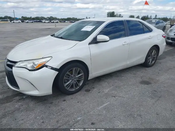 4T1BF1FK6HU277502 2017 TOYOTA CAMRY - Image 2