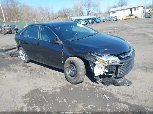 4T1BF1FK6HU278245 2017 TOYOTA CAMRY - Image 1