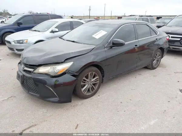 4T1BF1FK6HU280965 2017 TOYOTA CAMRY - Image 2