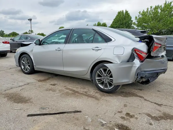 4T1BF1FK6HU283056 2017 TOYOTA CAMRY - Image 2