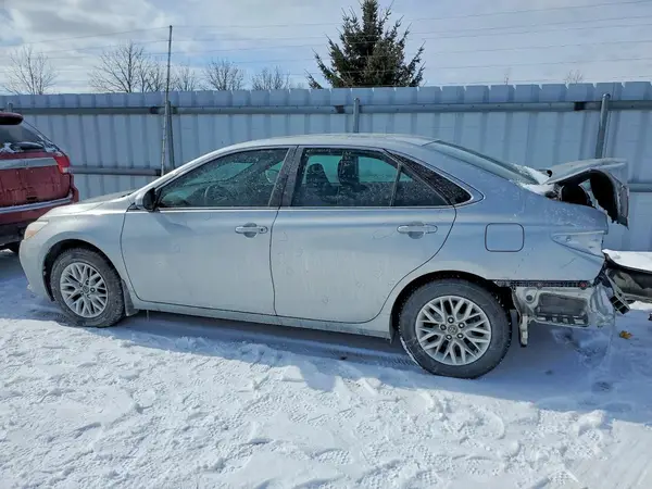 4T1BF1FK6HU287088 2017 TOYOTA CAMRY - Image 2