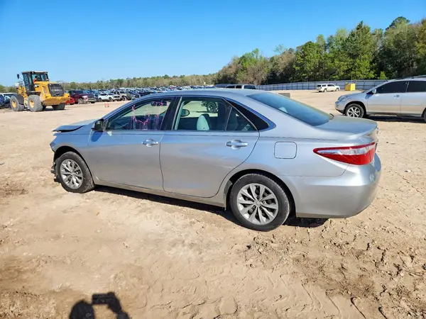 4T1BF1FK6HU292484 2017 TOYOTA CAMRY - Image 2