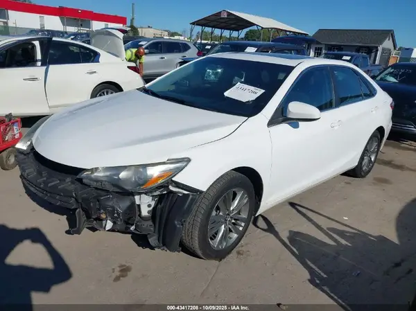 4T1BF1FK6HU294462 2017 TOYOTA CAMRY - Image 2