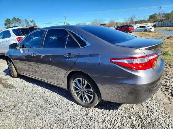 4T1BF1FK6HU298057 2017 TOYOTA CAMRY - Image 2