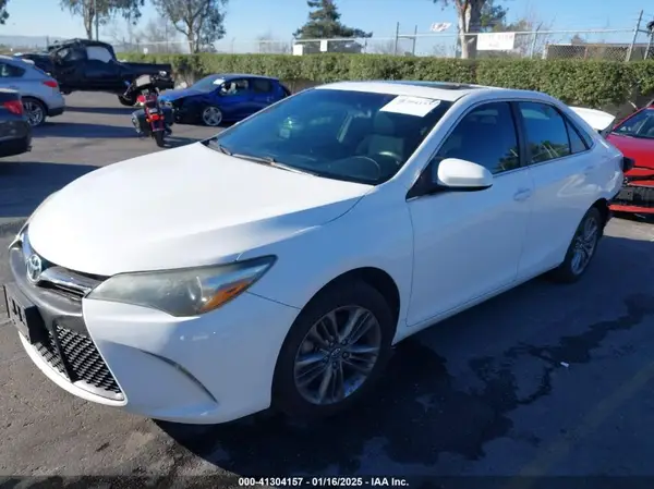 4T1BF1FK6HU301734 2017 TOYOTA CAMRY - Image 2