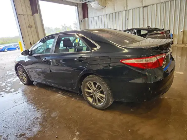 4T1BF1FK6HU302611 2017 TOYOTA CAMRY - Image 2