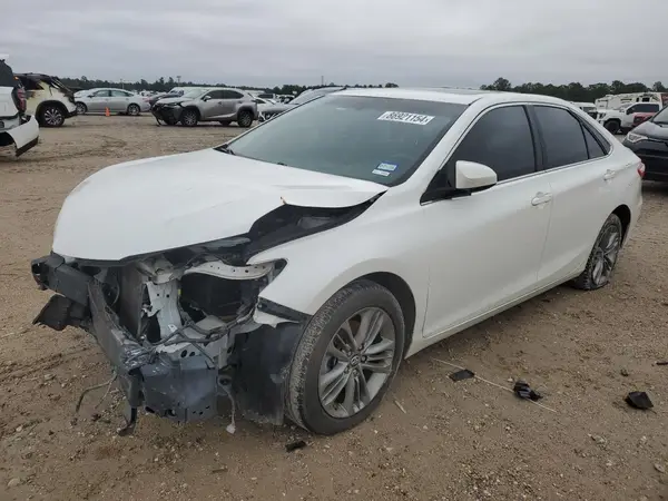 4T1BF1FK6HU305279 2017 TOYOTA CAMRY - Image 1