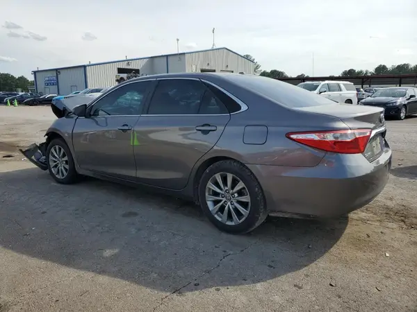 4T1BF1FK6HU305444 2017 TOYOTA CAMRY - Image 2