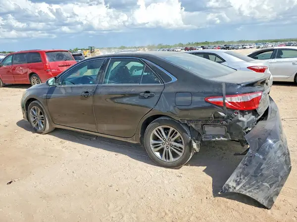 4T1BF1FK6HU308330 2017 TOYOTA CAMRY - Image 2