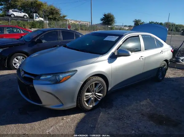 4T1BF1FK6HU308599 2017 TOYOTA CAMRY - Image 2