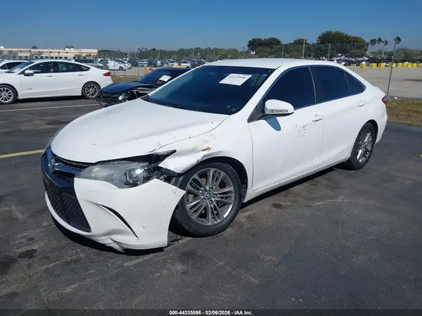 4T1BF1FK6HU309624 2017 TOYOTA CAMRY - Image 2