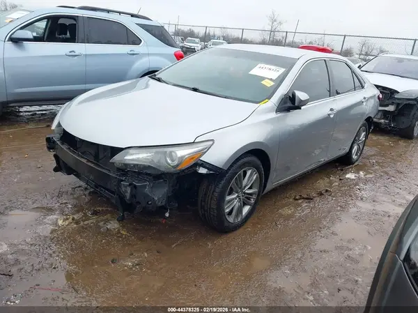 4T1BF1FK6HU311373 2017 TOYOTA CAMRY - Image 2