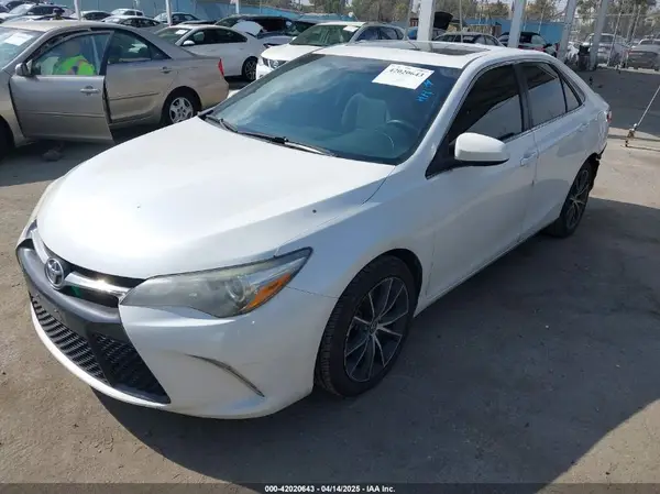 4T1BF1FK6HU313852 2017 TOYOTA CAMRY - Image 2