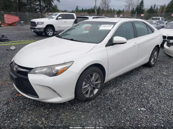 4T1BF1FK6HU313995 2017 TOYOTA CAMRY - Image 2