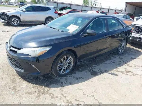 4T1BF1FK6HU315925 2017 TOYOTA CAMRY - Image 2