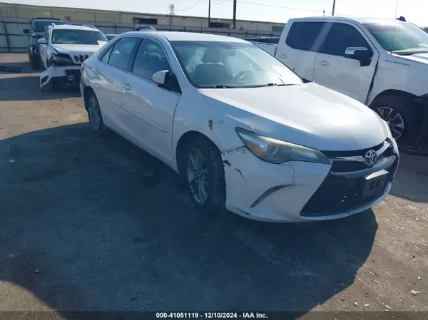 4T1BF1FK6HU316556 2017 TOYOTA CAMRY - Image 1