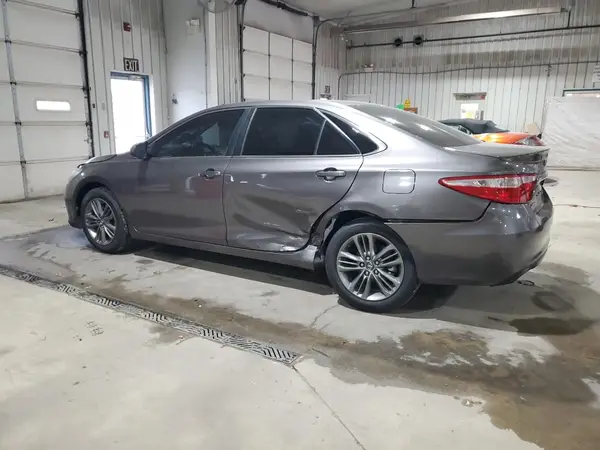 4T1BF1FK6HU321918 2017 TOYOTA CAMRY - Image 2